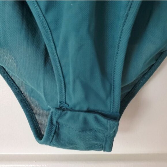 LULUMARI- NWOT- Frenchy Deep V Lace Green Bodysuit- Size S (Fits like M) - Picture 8 of 16